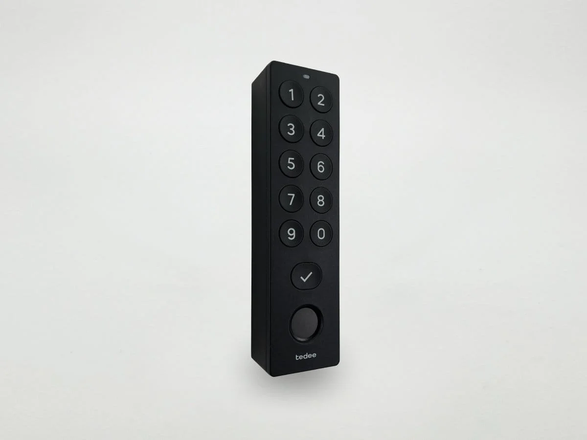 Tedee Keypad PRO: Buitenbediening met pincode en vingerafdruk